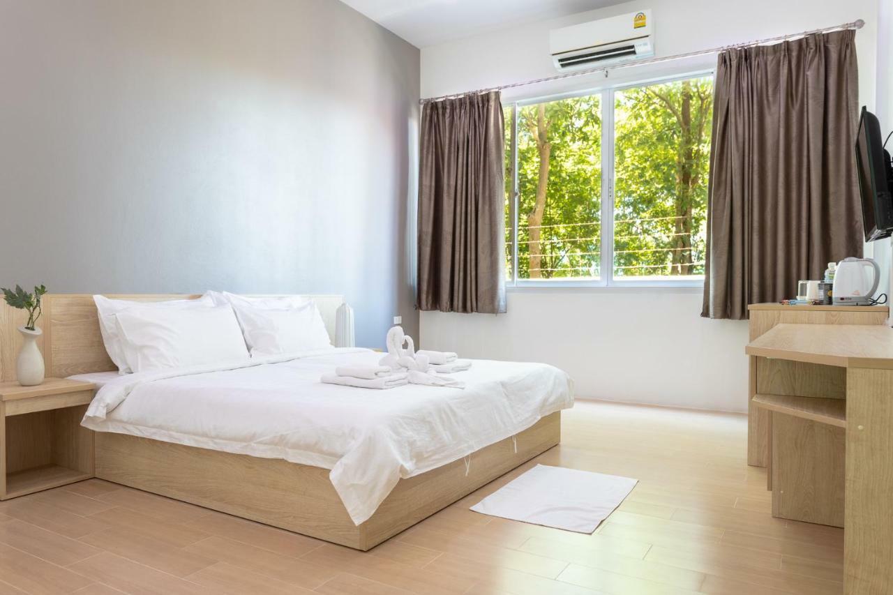 O2 Hotel Lop Buri エクステリア 写真